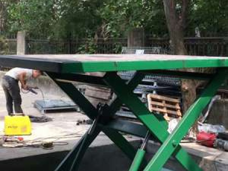 西安升(sheng)降機